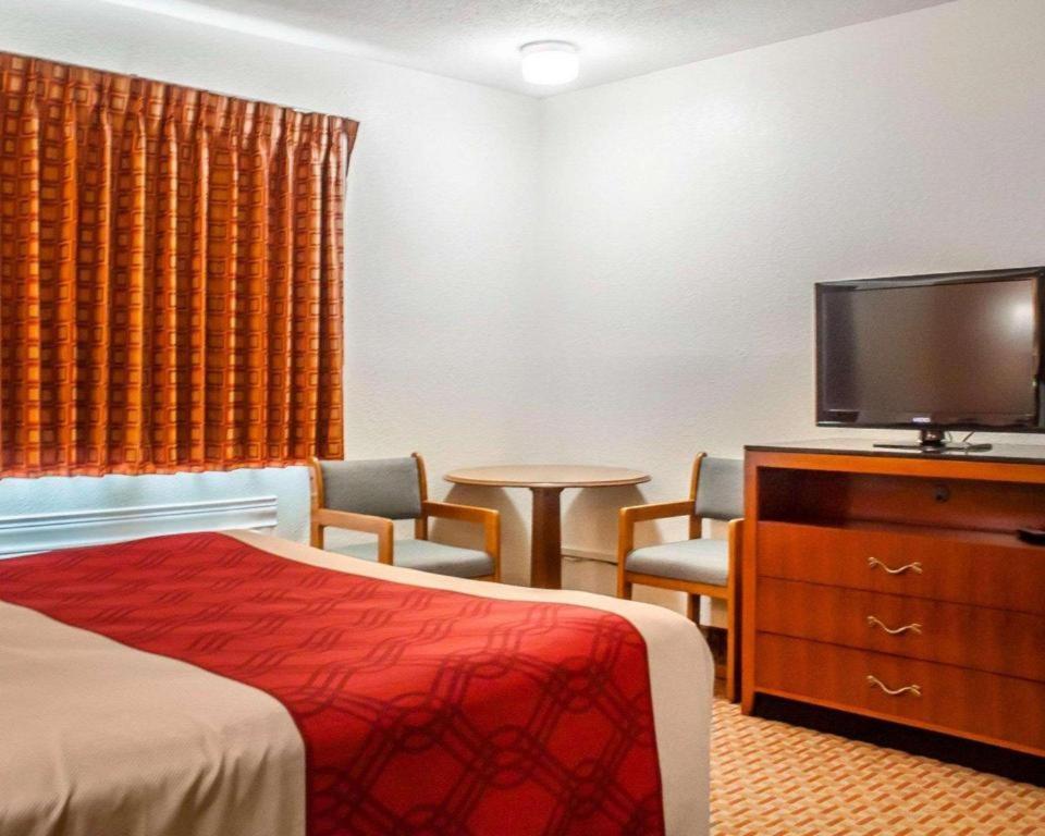 Econo Lodge Cuba I-86 Esterno foto